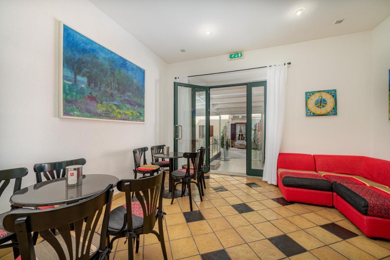 סנטה טרזה גאיורה Hotel Marinaro מראה חיצוני תמונה