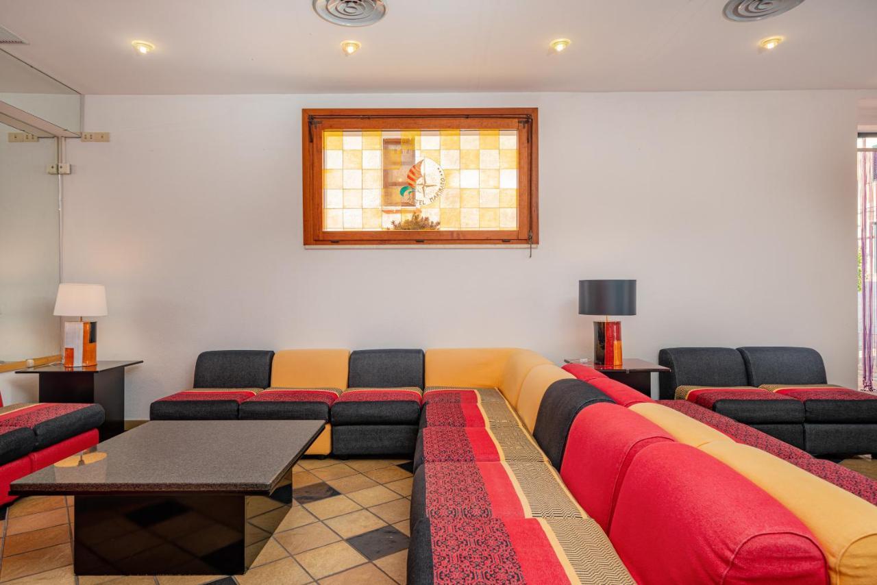 סנטה טרזה גאיורה Hotel Marinaro מראה חיצוני תמונה